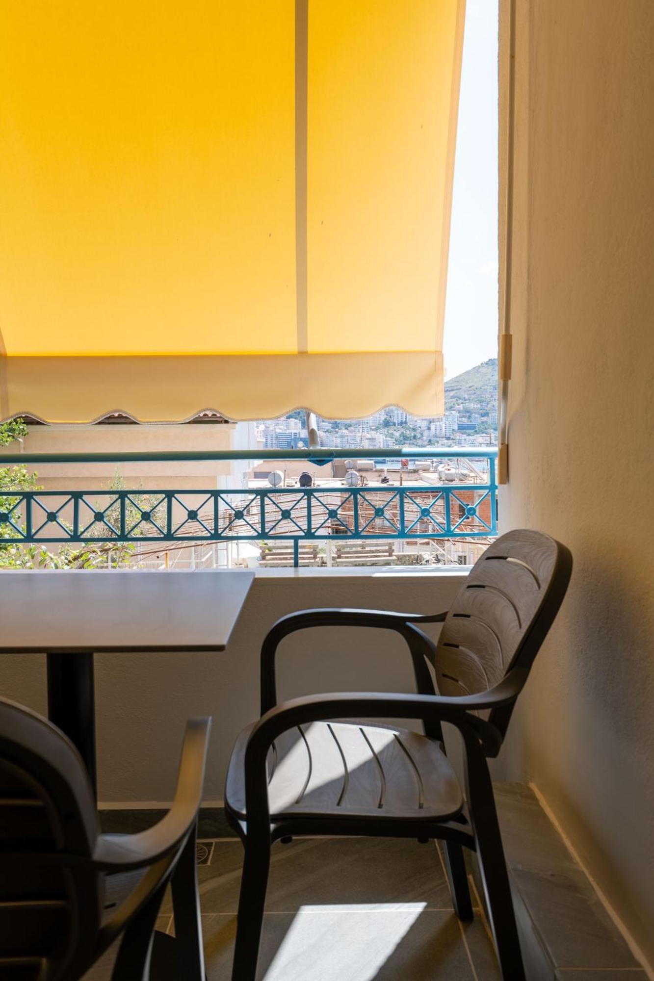 Hotel Porti Saranda Extérieur photo